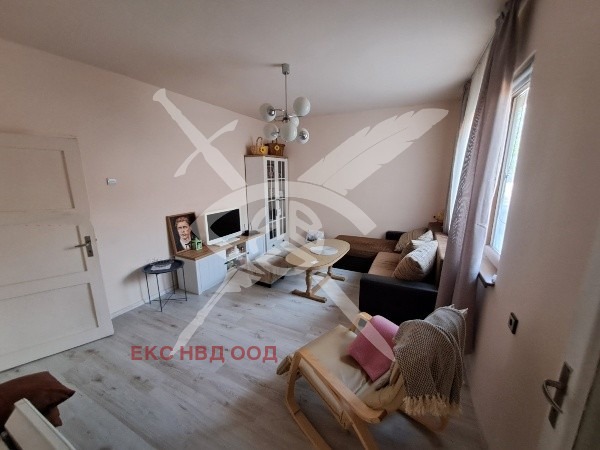 Продава ЕТАЖ ОТ КЪЩА | Imot.bg — изображение 1