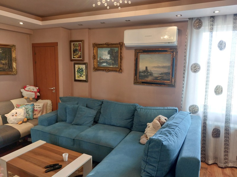 En venta  2 dormitorios Vratsa , Tsentar , 100 metros cuadrados | 78236542