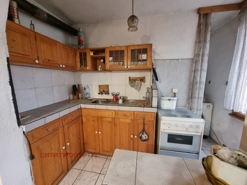 Продава МНОГОСТАЕН, гр. Благоевград, Широк център, снимка 2 - Апартаменти - 52545774