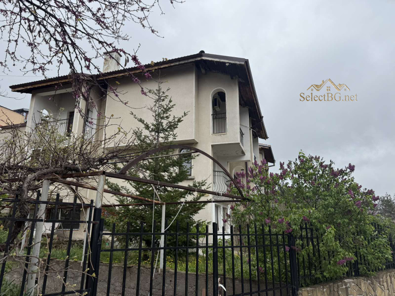Til salg  Hus Veliko Tarnovo , Kartala , 230 kvm | 36057373