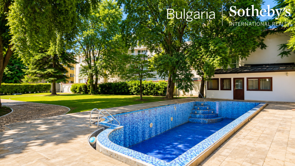 Продава КЪЩА, гр. Варна, Център, снимка 3 - Къщи - 55322404