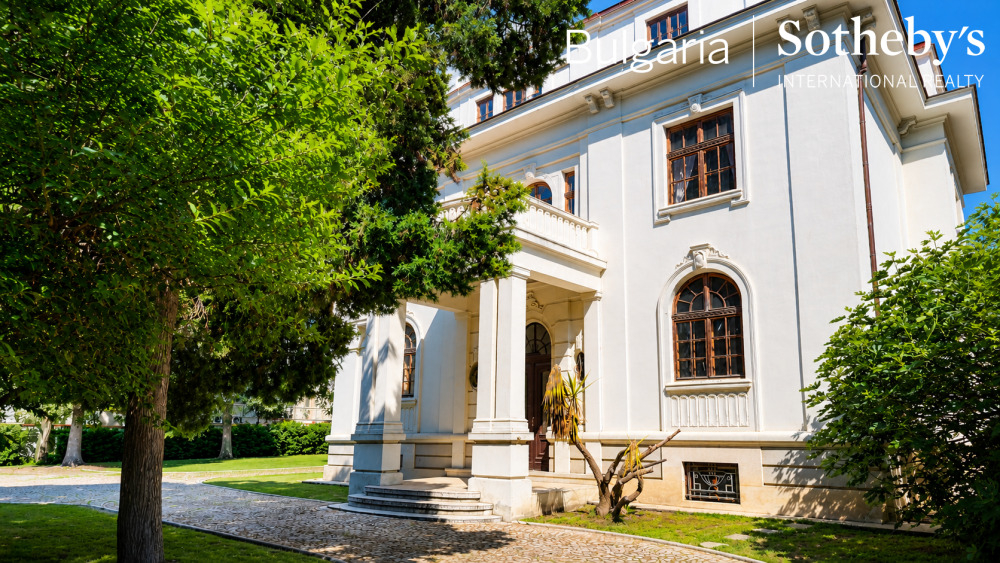 Продава КЪЩА, гр. Варна, Център, снимка 2 - Къщи - 55322404