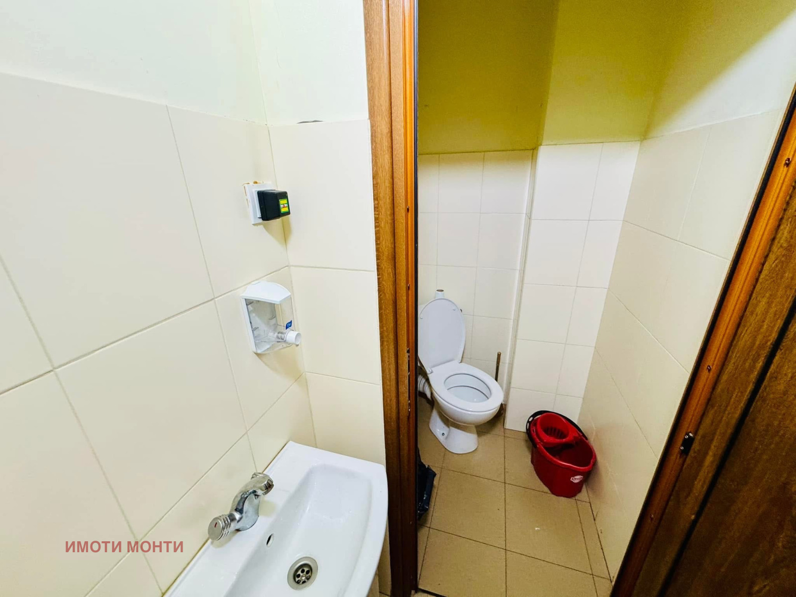 Продава ЗАВЕДЕНИЕ, гр. Монтана, Младост 1, снимка 5 - Заведения - 53797595