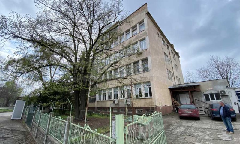 Продава ПРОМ. ПОМЕЩЕНИЕ в град Видин, Промишлена зона - Запад - 972 кв.м / 342 000 € » 668 893.86 лв., СУПРИММО ОФИСИ В СТРАНАТА