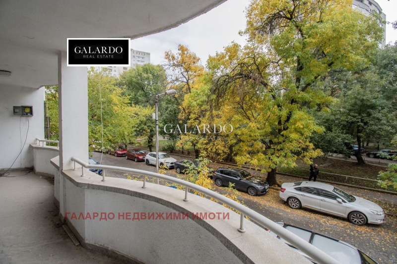 Продается  2 спальни София , Стрелбище , 180 кв.м | 69904780 - изображение [12]