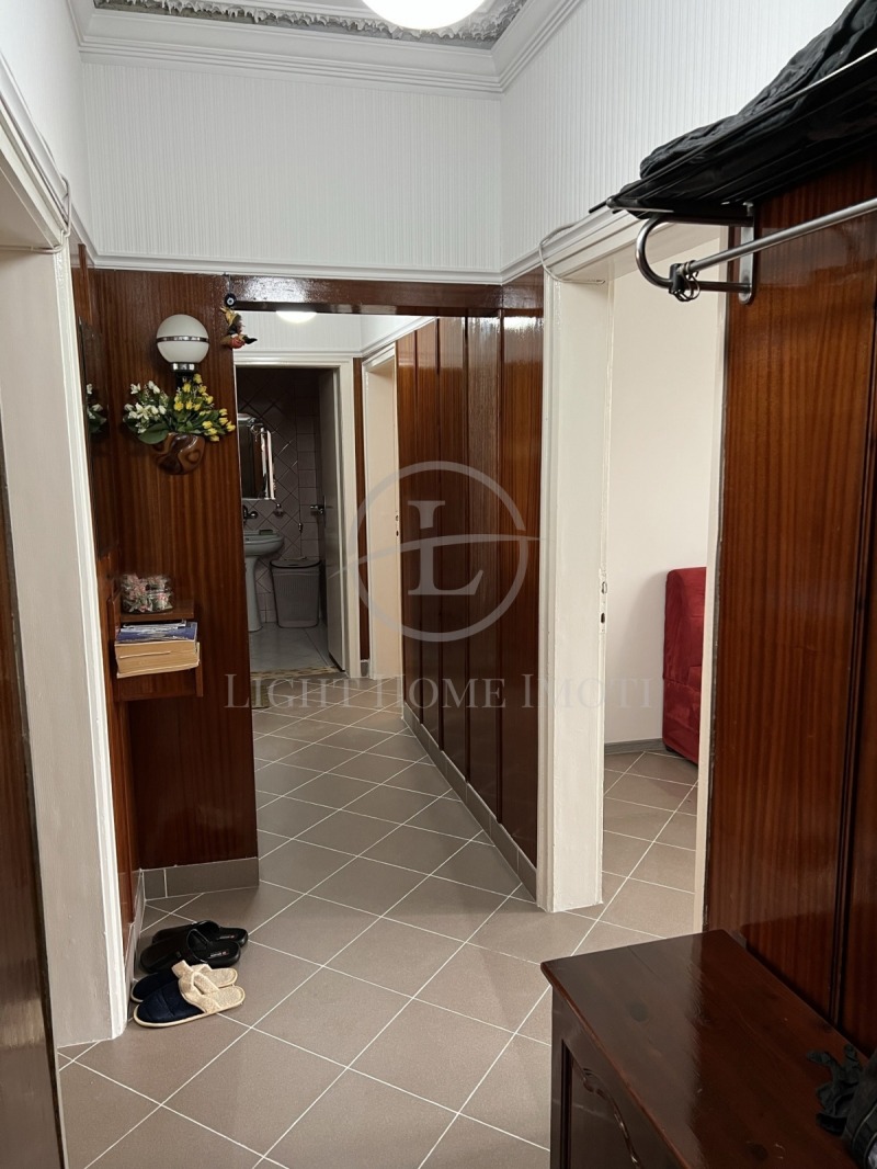 For Sale  2 bedroom Plovdiv , Kyuchuk Parizh , 92 sq.m | 54757886 - image [11]