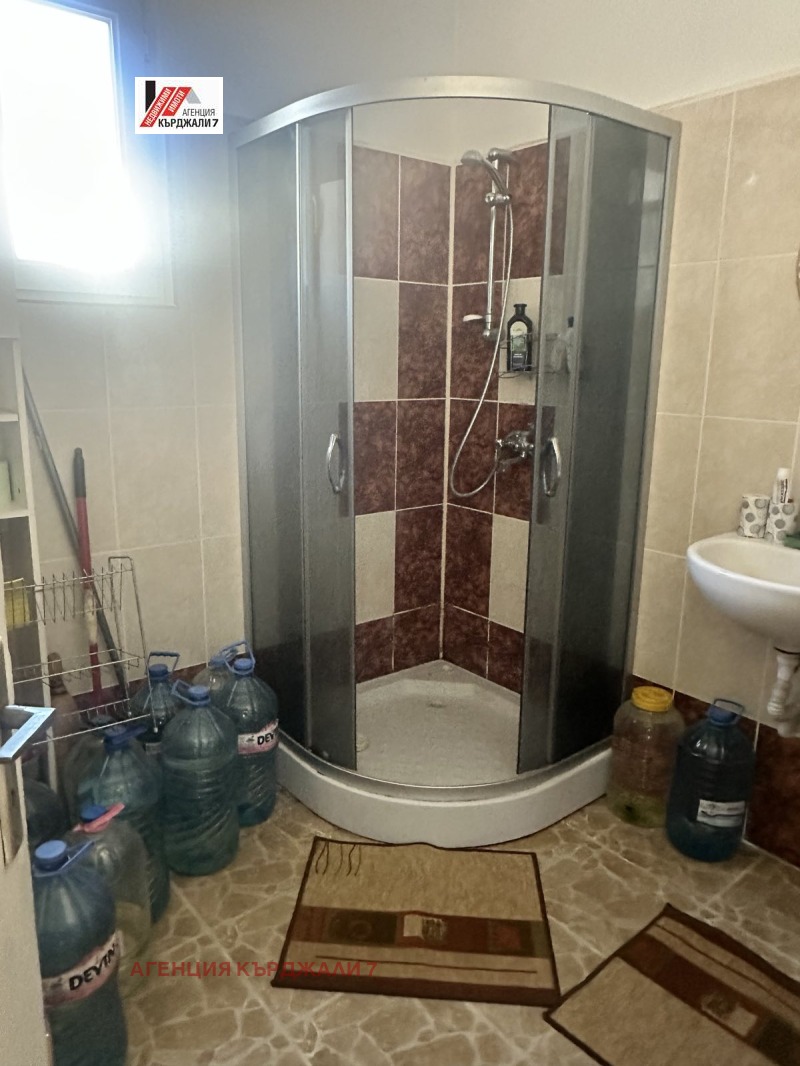 Продава 3-СТАЕН, гр. Кърджали, Център, снимка 8 - Апартаменти - 53601499