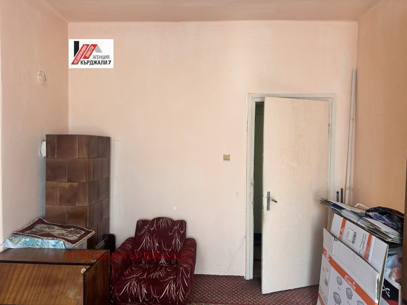 Продава 3-СТАЕН, гр. Кърджали, Център, снимка 12 - Апартаменти - 53601499