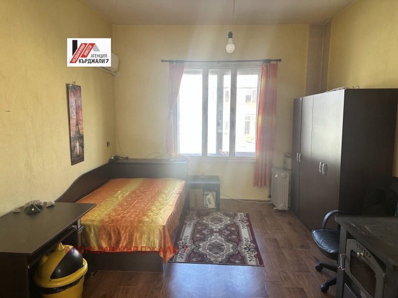 Продава 3-СТАЕН, гр. Кърджали, Център, снимка 5 - Апартаменти - 53601499