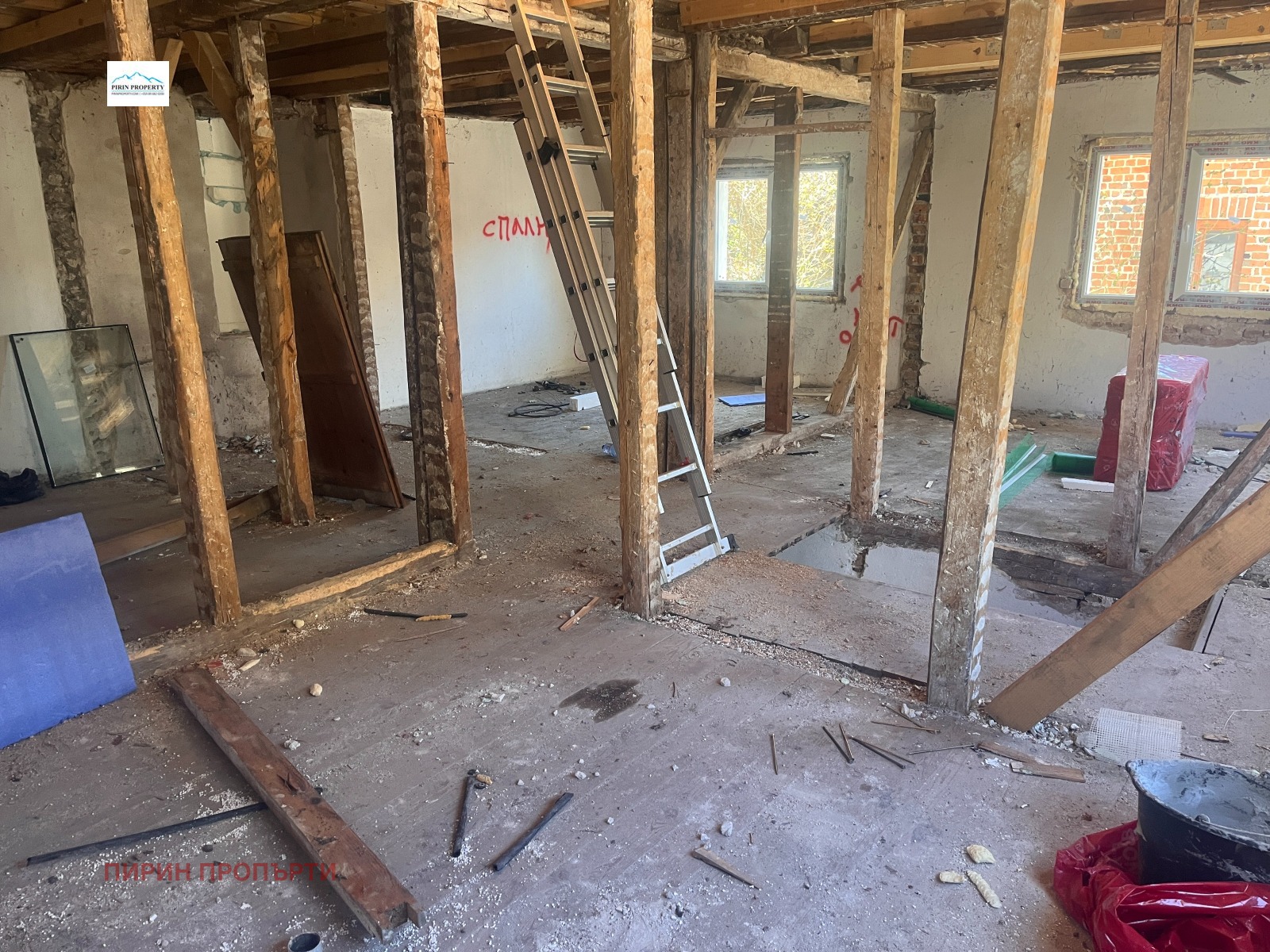 Продава КЪЩА, с. Гостун, област Благоевград, снимка 9 - Къщи - 56413548
