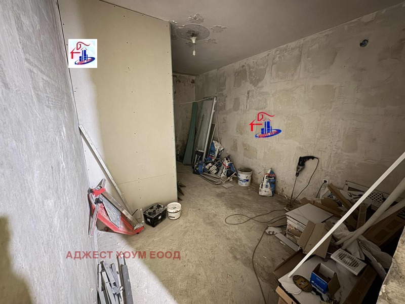 Продава 4-СТАЕН, гр. Шумен, 5-ти полк, снимка 4 - Апартаменти - 52378793