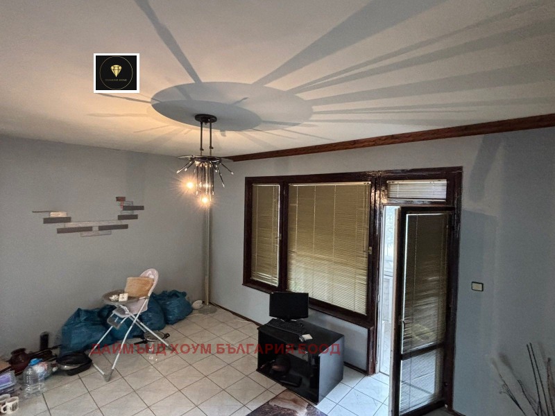 For Sale  3+ bedroom Plovdiv , Kyuchuk Parizh , 96 sq.m | 98626249