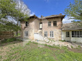 Продава КЪЩА, област Шумен, гр. Нови пазар • 17000 лв. • 35997637 — Holmes.bg