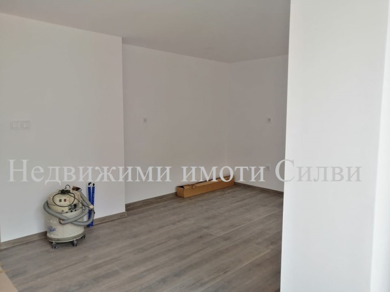 Продава 3-СТАЕН, гр. Шумен, Военно училище, снимка 3 - Апартаменти - 52602324