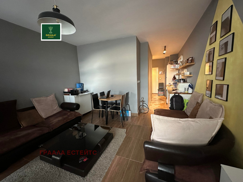 In vendita  Studio Sofia , Vitosha , 48 mq | 98615030