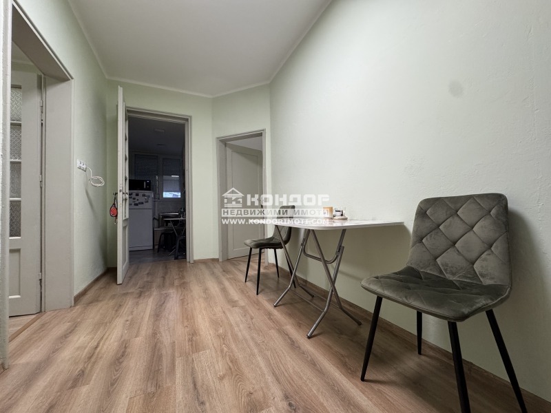 Продава ЕТАЖ ОТ КЪЩА, гр. Пловдив, Център, снимка 9 - Етаж от къща - 52798706