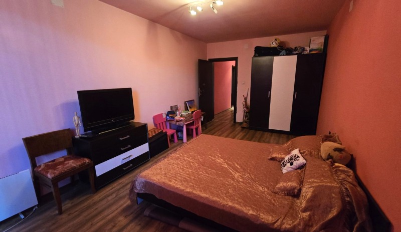 Продава ЕТАЖ ОТ КЪЩА, гр. Кюстендил, Бузлуджа, снимка 11 - Етаж от къща - 52824101