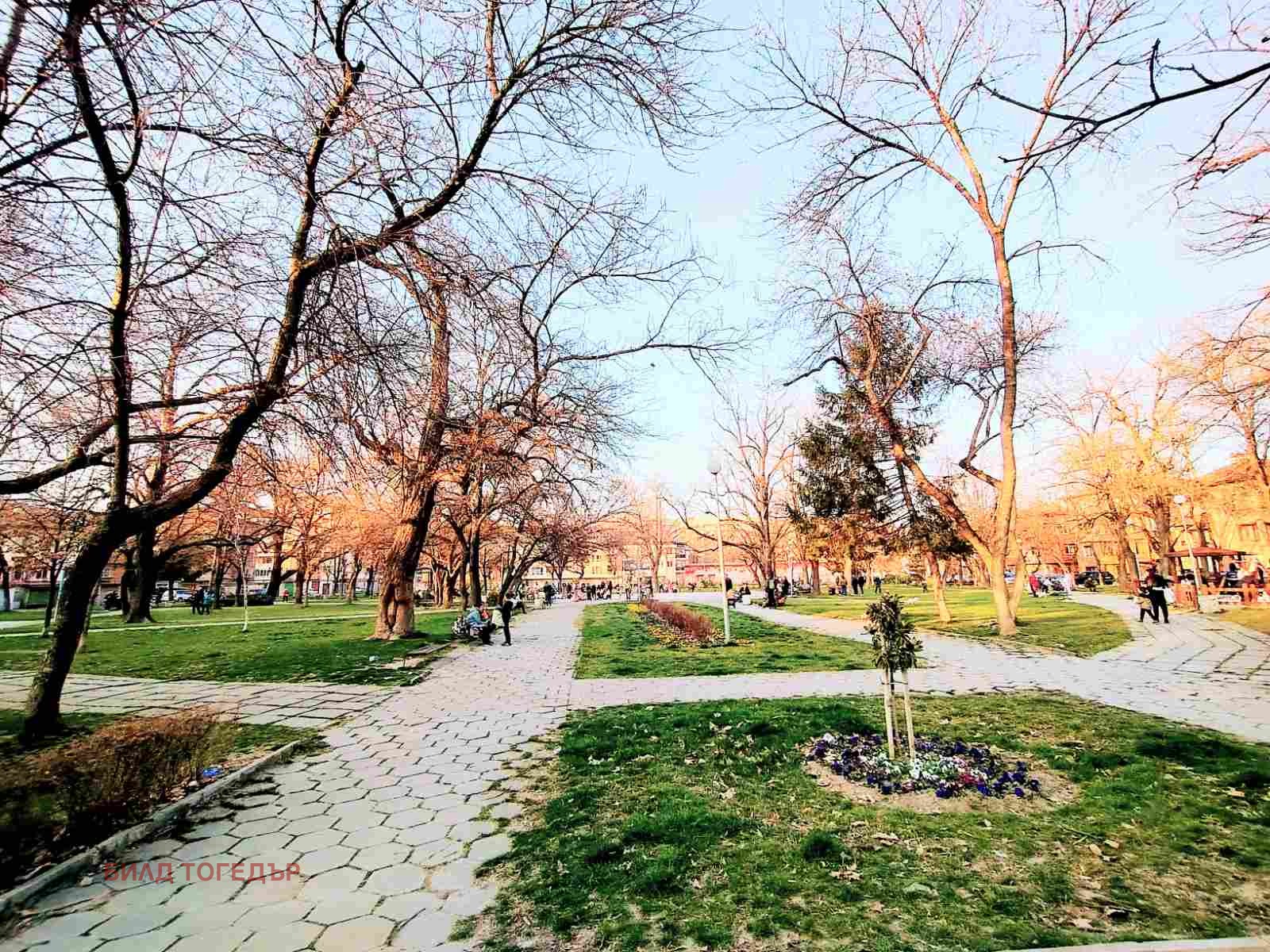 Продава ЕТАЖ ОТ КЪЩА, гр. Пловдив, Кючук Париж, снимка 2 - Етаж от къща - 53869114
