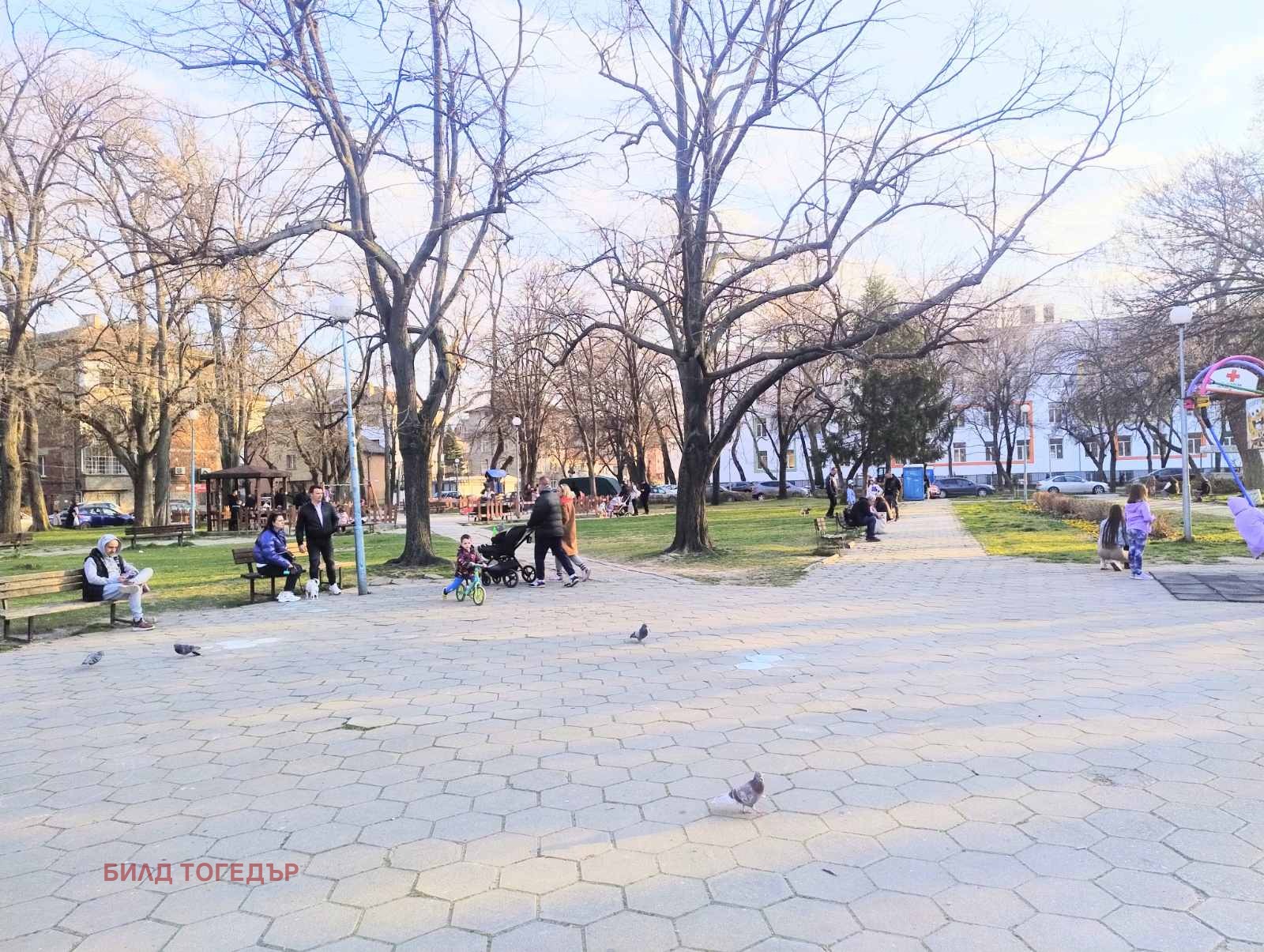 Продава ЕТАЖ ОТ КЪЩА, гр. Пловдив, Кючук Париж, снимка 2 - Етаж от къща - 53869114