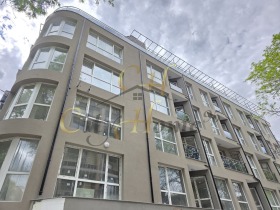 2 dormitoare Colhozen pazar, Varna