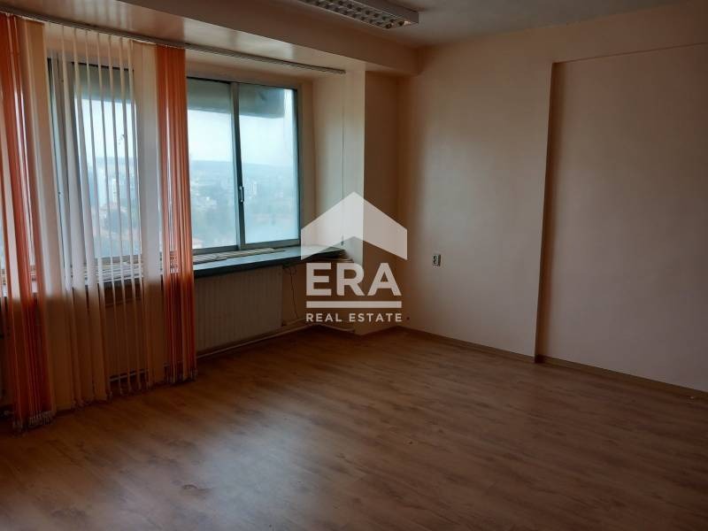 Te koop  Kantoor Pleven , Sjirok tsentar , 284 m² | 47978681