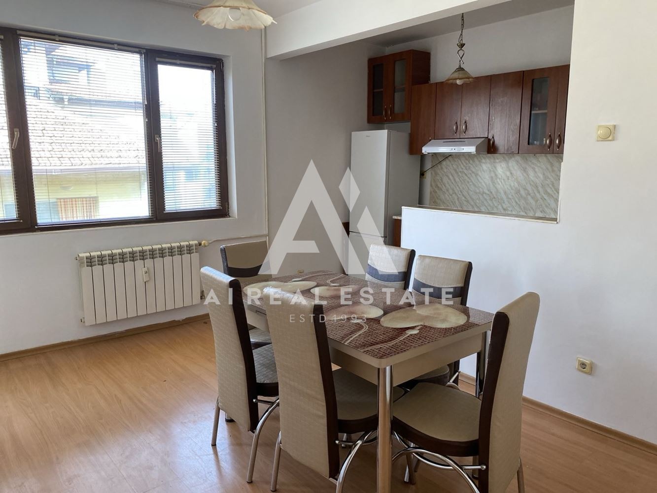 Продава 3-СТАЕН, гр. Плевен, Идеален център, снимка 2 - Апартаменти - 53969162