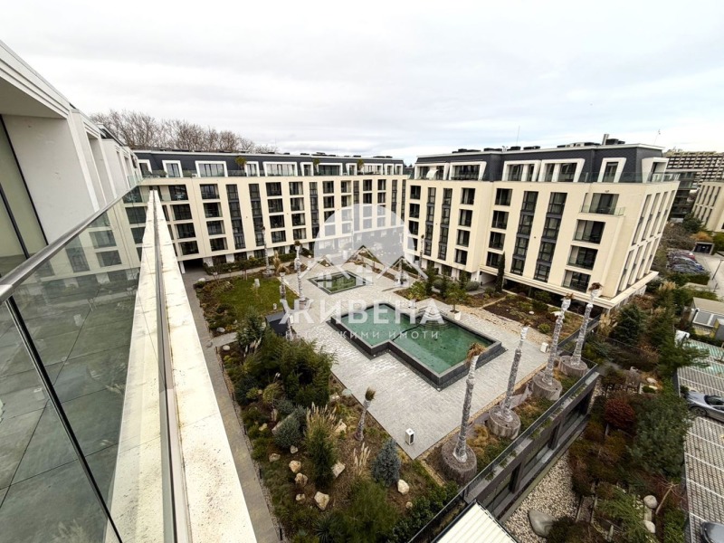 Продава 4-СТАЕН в град Варна, к.к. Св.Св. Константин и Елена - 331 кв.м / 990 000 € » 1 936 271.70 лв., ЖИВЕНА
