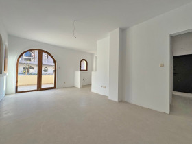 Studio c.c. Slânciev briag, regiunea Burgas 5
