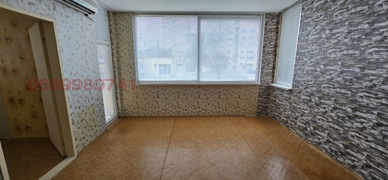 Продава 3-СТАЕН, гр. Ямбол, Граф Игнатиев, снимка 5 - Апартаменти - 53498531