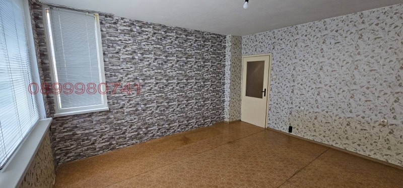 Продава 3-СТАЕН, гр. Ямбол, Граф Игнатиев, снимка 3 - Апартаменти - 53498531