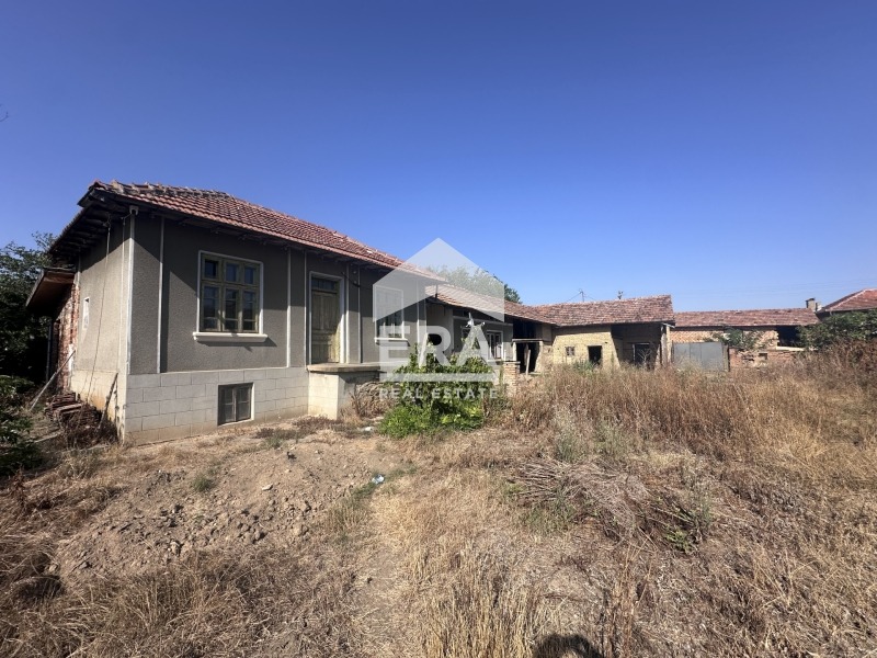 Продава КЪЩА, с. Лесичери, област Велико Търново, снимка 2 - Къщи - 56270085