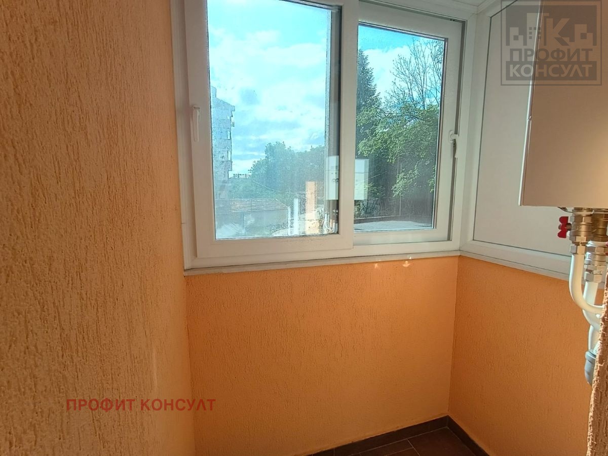Продава 2-СТАЕН, гр. Велико Търново, Център, снимка 11 - Апартаменти - 54602945