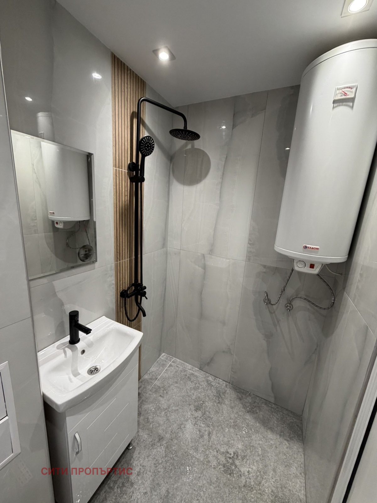 Продава 3-СТАЕН, гр. Благоевград, Ален мак, снимка 5 - Апартаменти - 54252922