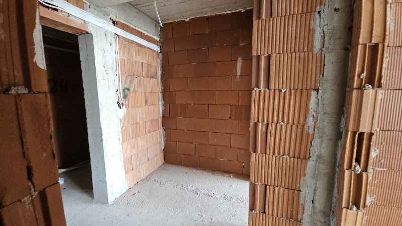 Продава  2-стаен град Пловдив , Остромила , 65 кв.м | 80609825 - изображение [9]