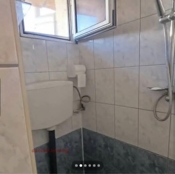 Продава ЕТАЖ ОТ КЪЩА, гр. Русе, Широк център, снимка 3 - Етаж от къща - 55980164