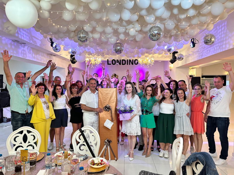 À venda  Bar; Cafeteria Pleven , Idealen centar , 950 m² | 99656402 - imagem [2]