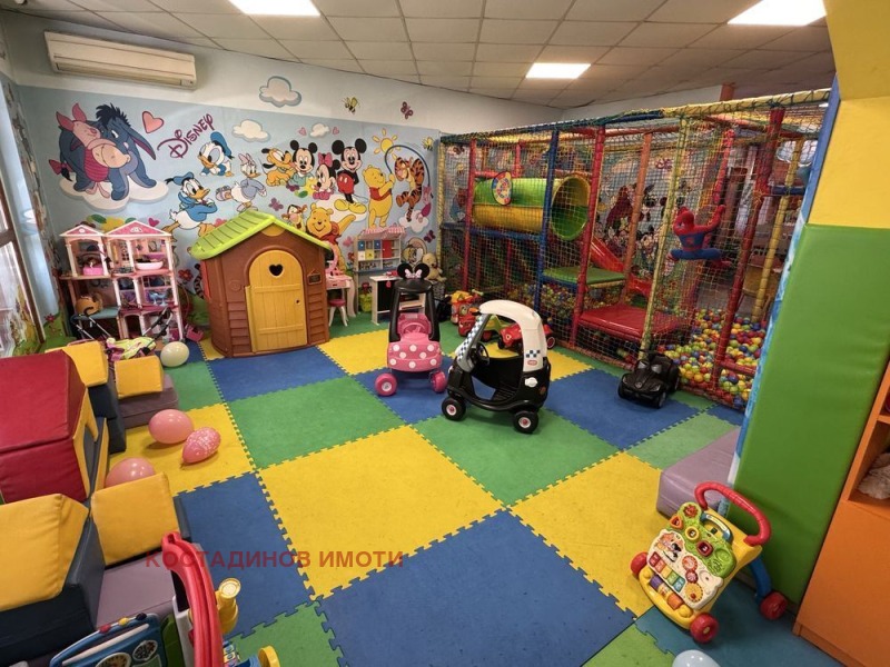 Eladó  Bár; Kávézó Plovdiv , Centar , 155 négyzetméter | 76131262