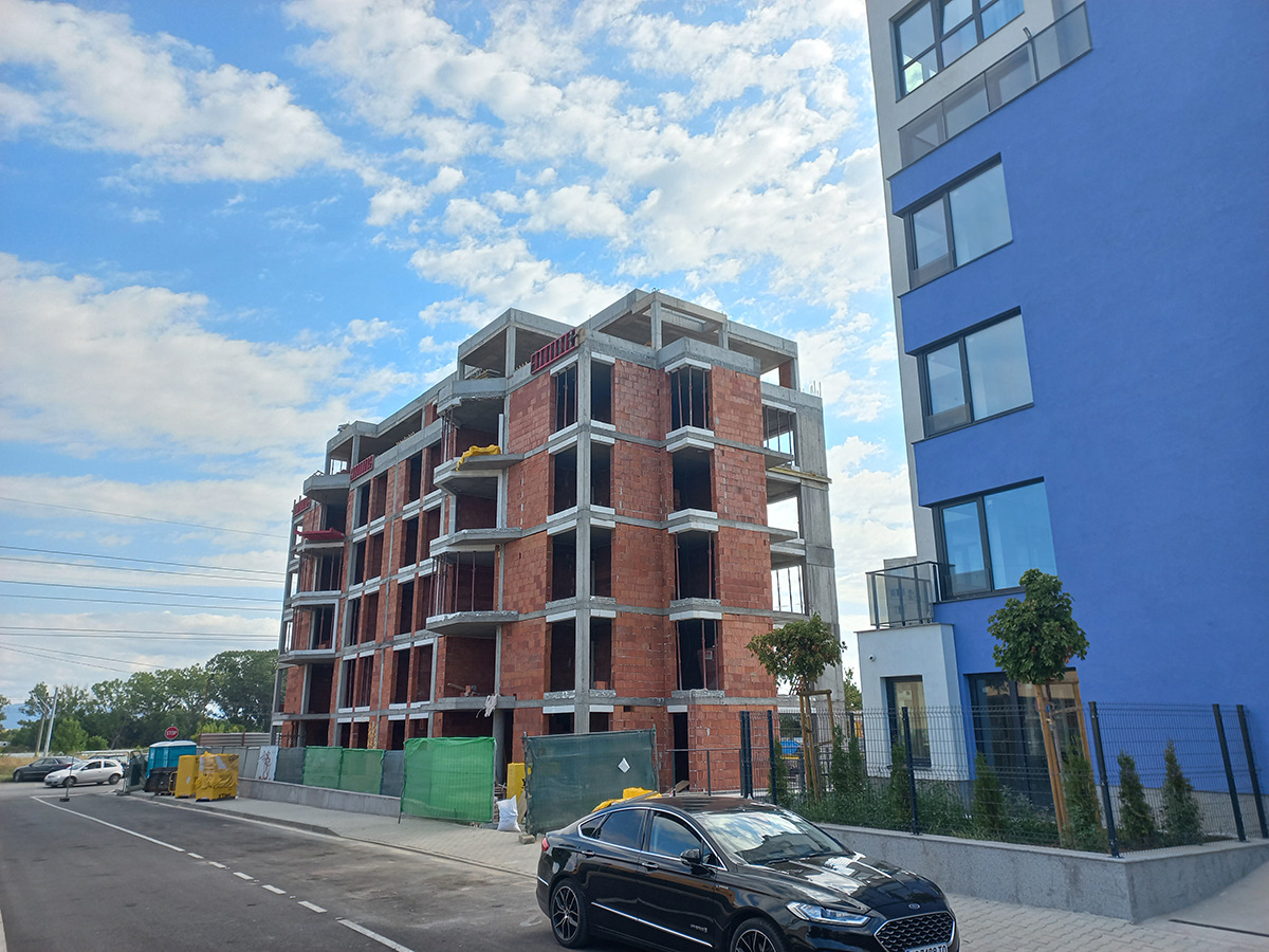 Продава ГАРАЖ, ПАРКОМЯСТО, гр. София, Обеля 2, снимка 5 - Гаражи и паркоместа - 54845669
