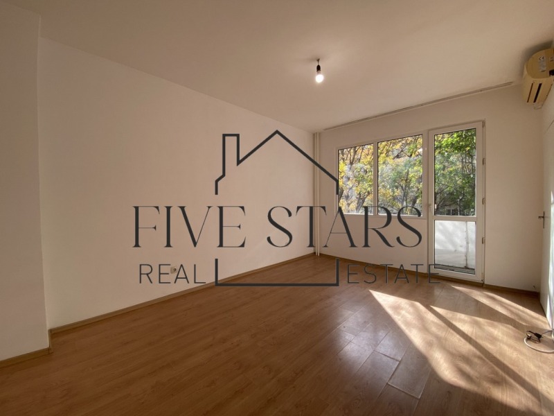 Продава 3-СТАЕН, град Варна, Базар Левски • 204990 € / 400925.59 лв. • 96172167 1