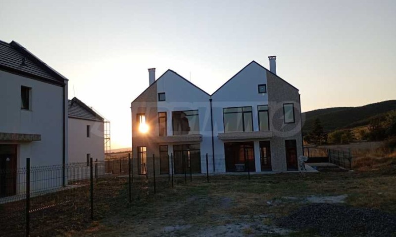 Продава КЪЩА, с. Кошарица, област Бургас, снимка 2 - Къщи - 51984340