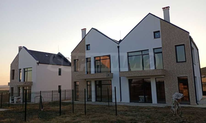 Продава КЪЩА, област Бургас, с. Кошарица • 199900 € / 390970.42 лв. • 17585732 1