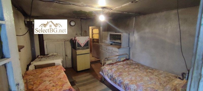 Продава КЪЩА, с. Водолей, област Велико Търново, снимка 7 - Къщи - 52735660