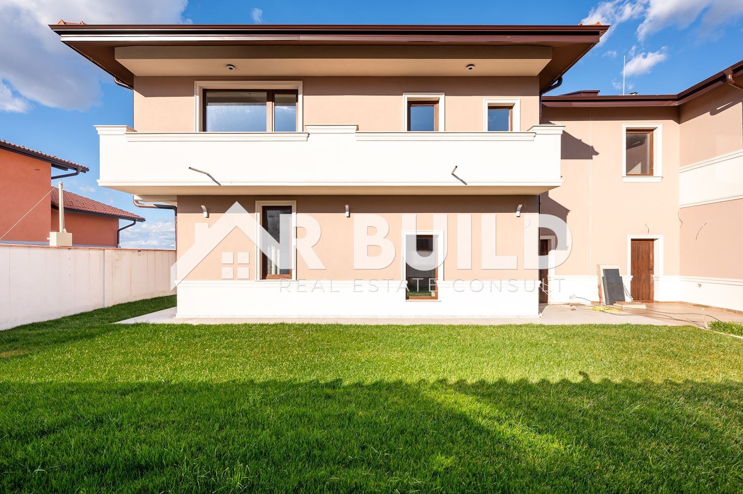 Продава КЪЩА, с. Белащица, област Пловдив