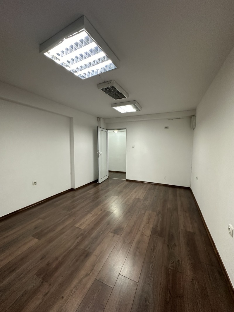 Te koop  Kantoor Sofia , Iztok , 70 m² | 17159263 - afbeelding [4]