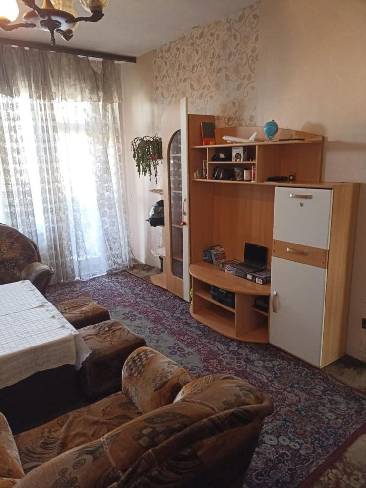 Продава 3-СТАЕН, гр. София, Ботунец, снимка 2 - Апартаменти - 53982077