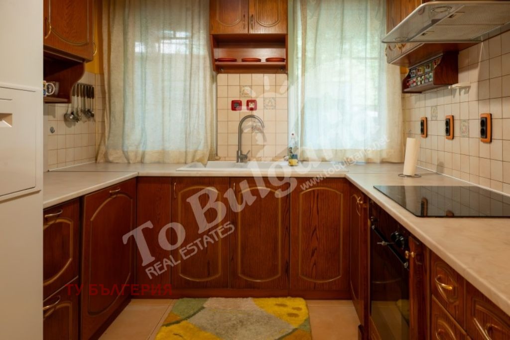 Продава КЪЩА, гр. Велико Търново, Стара част, снимка 9 - Къщи - 56037778