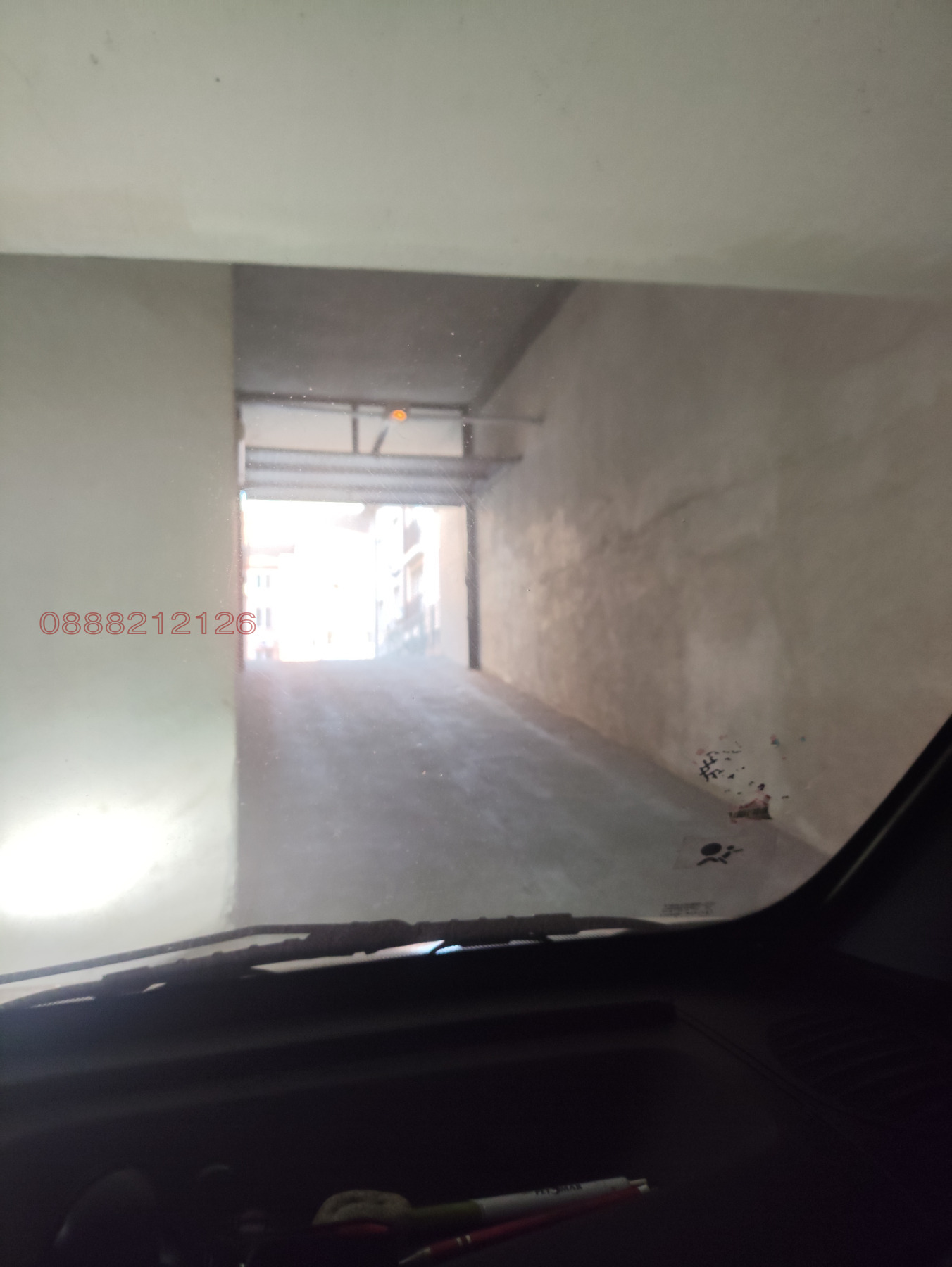 Продава ГАРАЖ, ПАРКОМЯСТО, гр. Варна, Бриз, снимка 3 - Гаражи и паркоместа - 54479836
