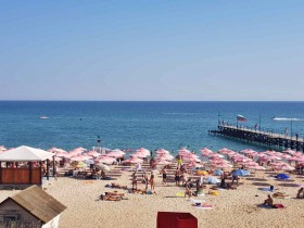 Στούντιο Ραβδα, περιοχή Μπουργκάς 14