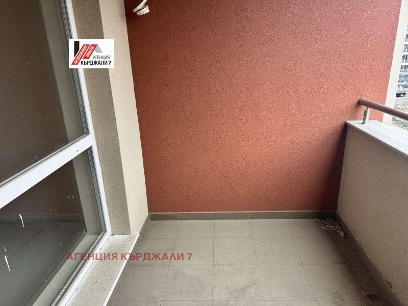 Продава 2-СТАЕН, гр. Кърджали, Възрожденци, снимка 4 - Апартаменти - 53601921