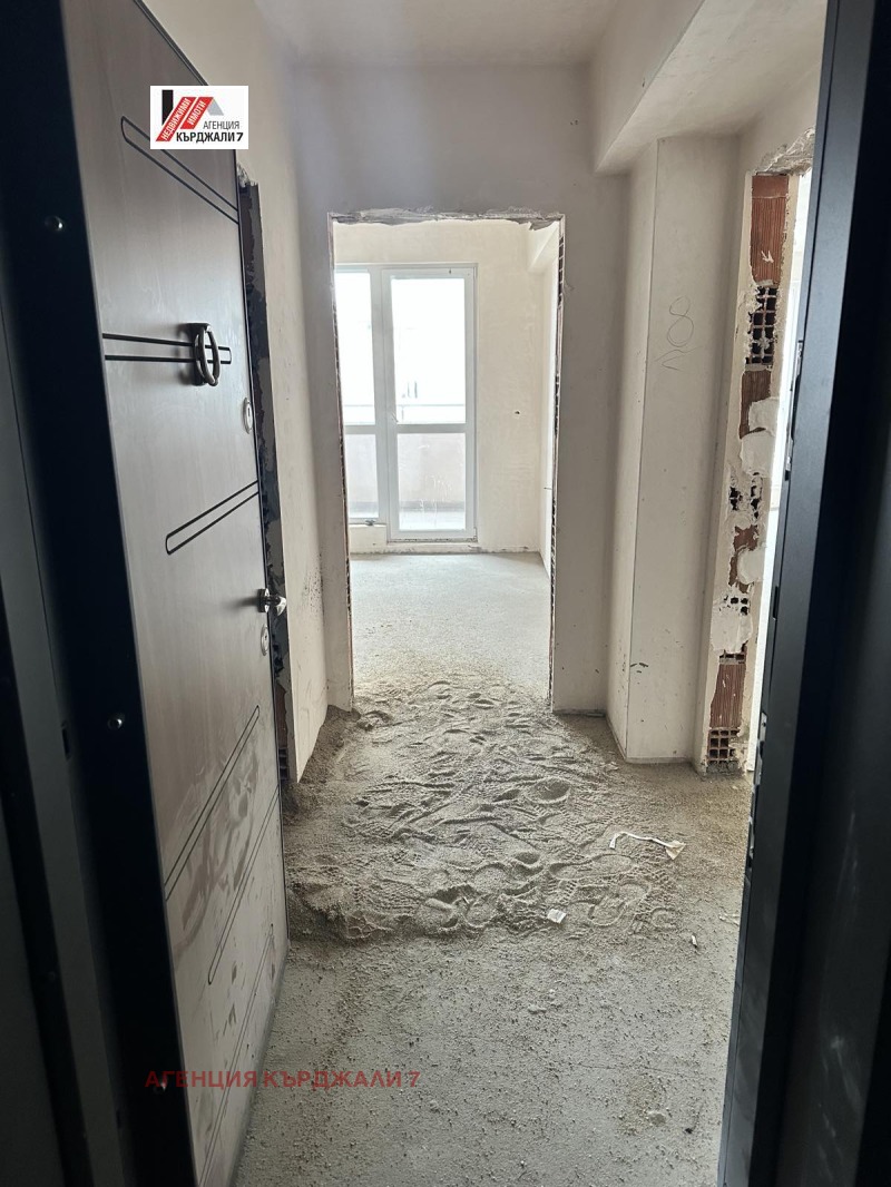 Продава 2-СТАЕН, гр. Кърджали, Възрожденци, снимка 5 - Апартаменти - 53601921